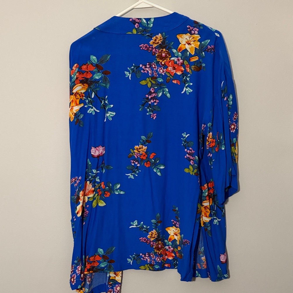 Forever 21 Blue Floral Kimono - Picture 6 of 7